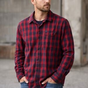 Volcom Red Black Plaid Flannel Shirt Modern Fit Men’s Large